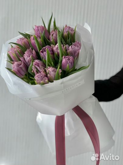 Тюльпаны пионовидные на 8 марта