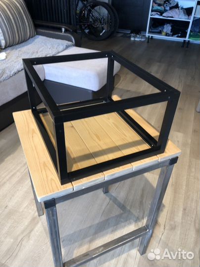 Металическая черная полка