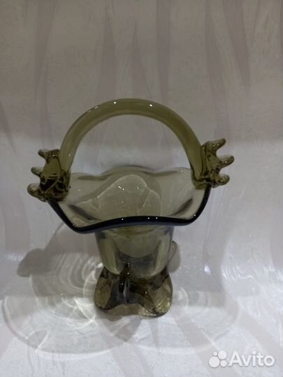 Ваза корзинка конфетница, гутное цветное стекло