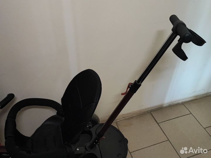 Трёхколёсный велосипед с ручкой kreiss