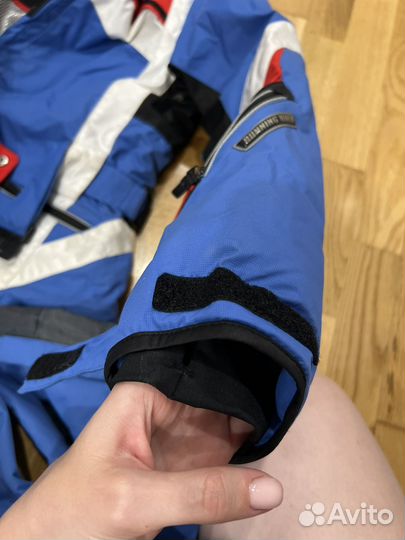 Костюм горнолыжный 42 размер