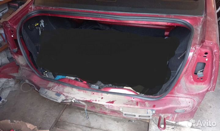 Задняя часть renault logan