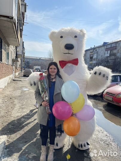 Белый мишка на день рождения