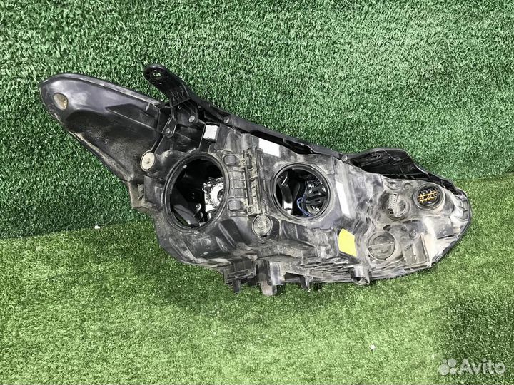 Фара левая Hyundai Santa Fe