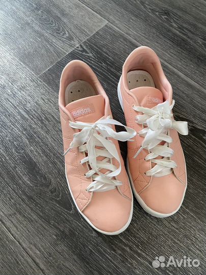 Кроссовки adidas