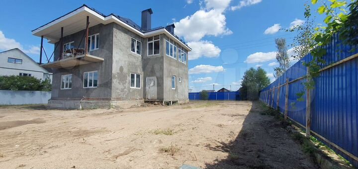 Дом 197,3 м² на участке 10 сот.