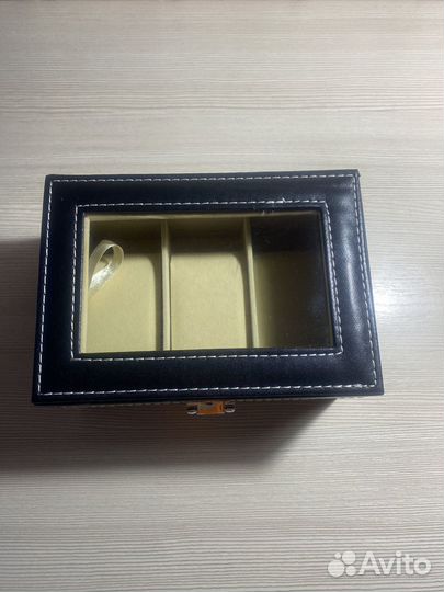 Кейс, бокс, шкатулка для хранения часов