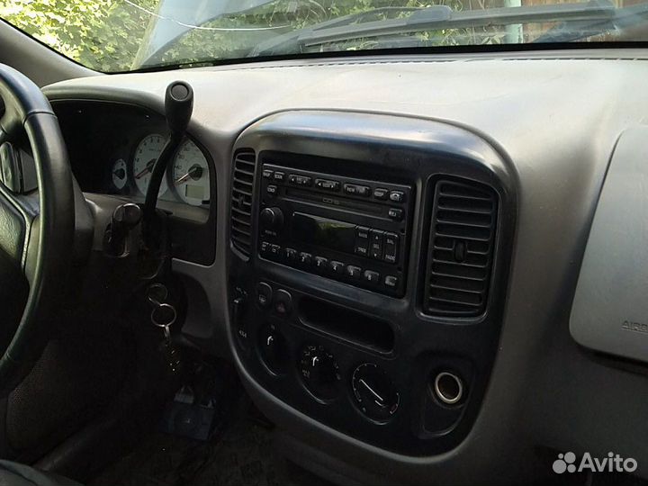 Железо с документами Форд Эскейп 2003 распил