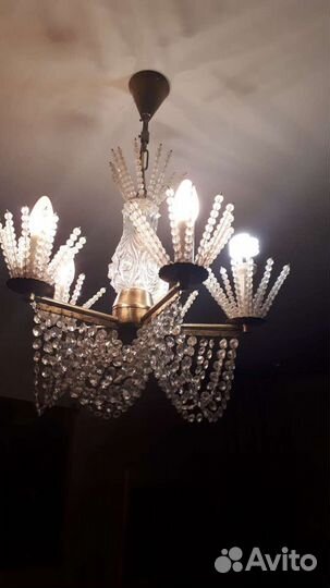 Хрустальная люстра
