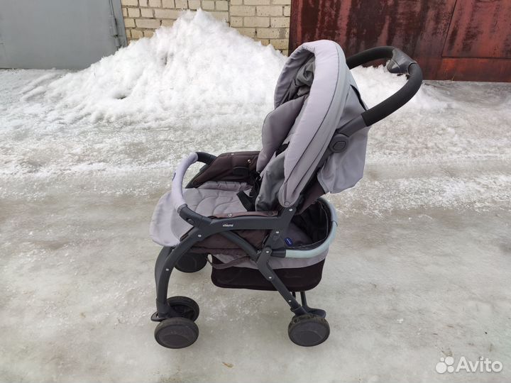Прогулочная коляска chicco