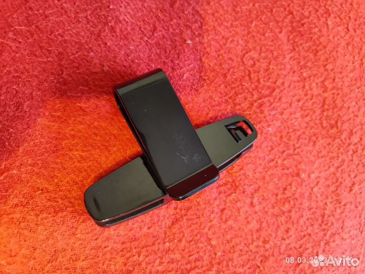 Держатель для очков в автомобиль