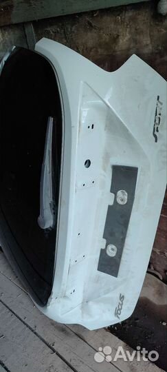 Стекло крышки багажника ford focus 3