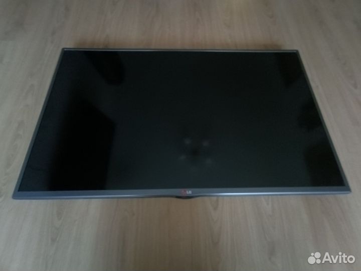Телевизор на запчасти 43 дюйма LG
