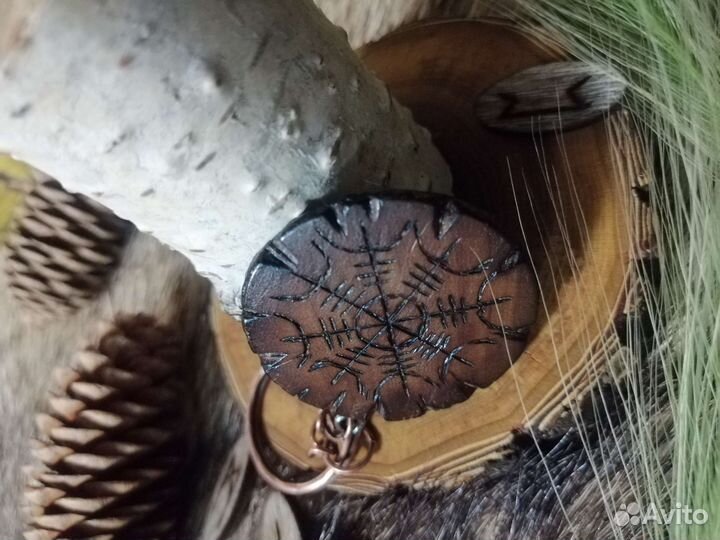 Оберег, амулет защитный Агисхьяльм или Шлем ужаса