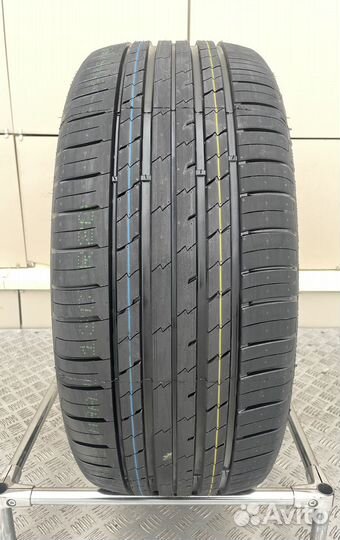 Tracmax X-Privilo RS01+ 275/45 R20