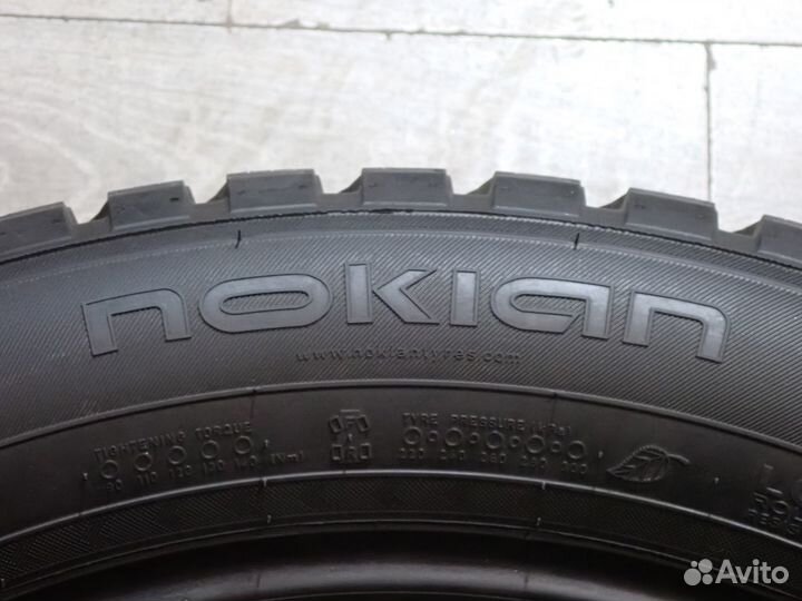 Nokian Tyres Hakkapeliitta 8 SUV 275/50 R20 113T