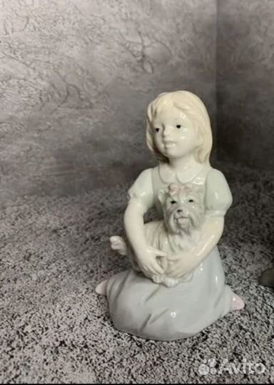 Фарфоровая статуэтка дети