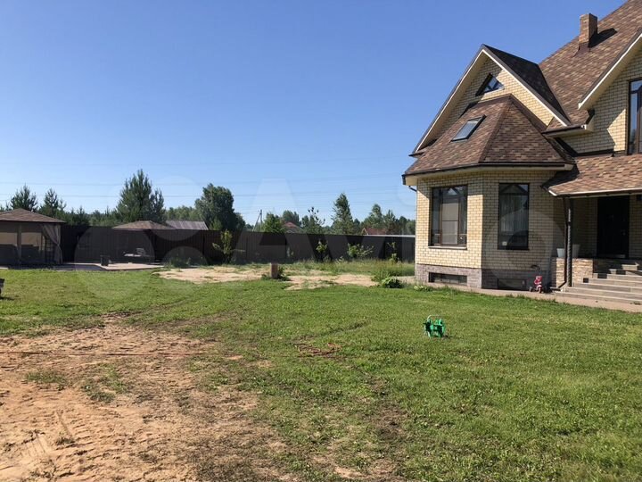 Коттедж 250 м² на участке 20 сот.