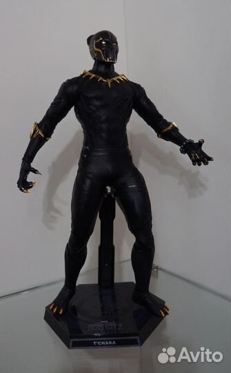 Hot Toys MMS487 T’chaka Black Panther Marvel