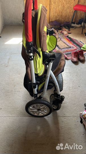 Прогулочная коляска