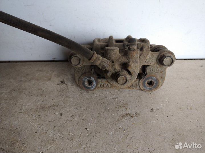 Суппорт задний левый Kia Ceed 1.6 2007-2012