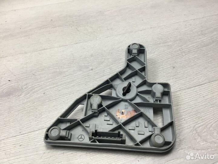 Блок плата фонаря задний левый Mercedes-Benz