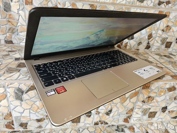 Быстрый Asus X541/4ядра E2-6110/4GB/SSD 256GB