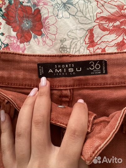 Шорты женские