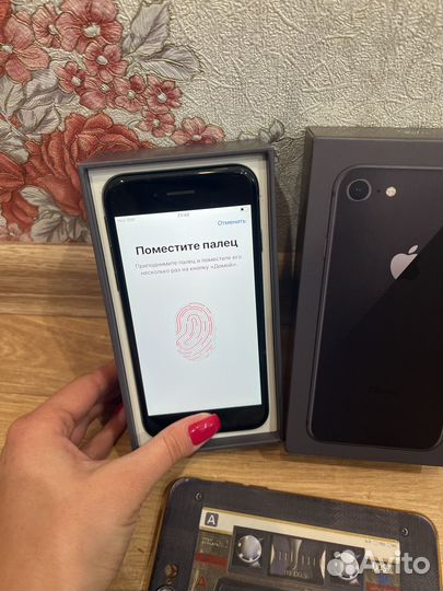 iPhone 8, 64 ГБ