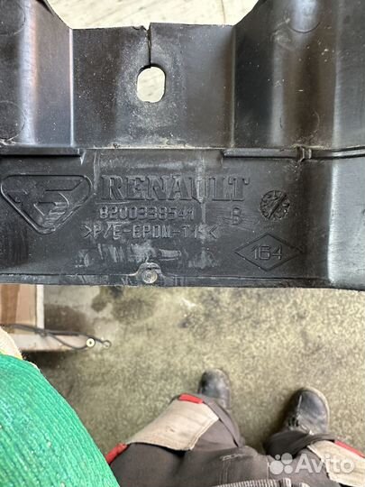 Решетка бампера renault mascott 8200338541