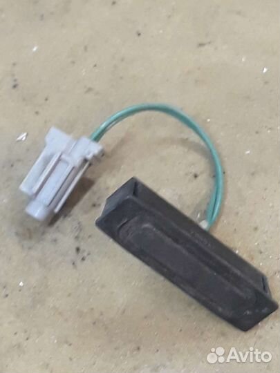 Кашкай кнопка багажника Qashqai 06-13 J10, M9R