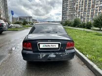 Hyundai Sonata 2.0 MT, 2005, битый, 310 000 км, с пробегом, цена 120 000 руб.