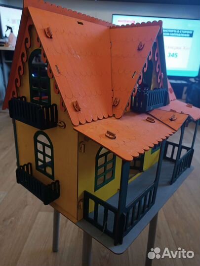 Домик для кукол