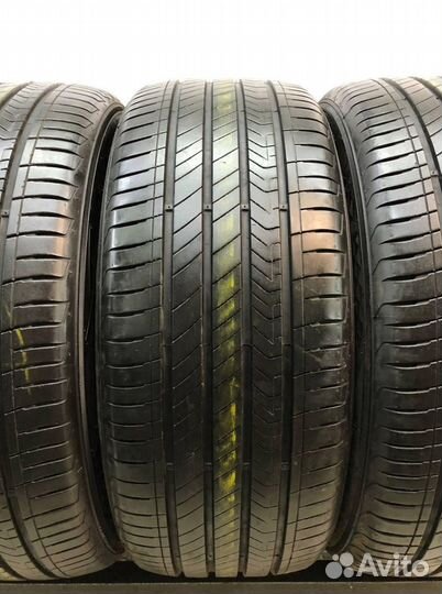 Kumho Majesty 9 Solus TA91 245/50 R18 117R
