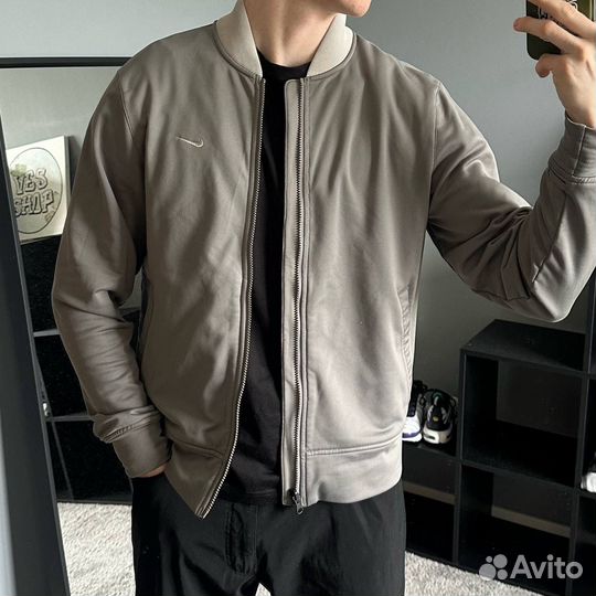 Бомбер Nike Размер М