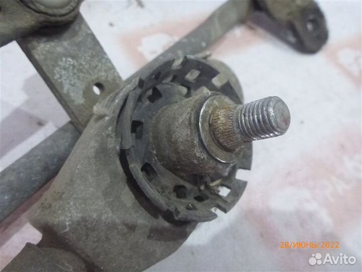 Трапеция стеклоочистителя Mitsubishi Lancer CS3A