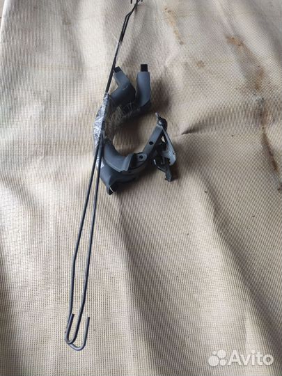 Петли багажника с креплением и торсионами