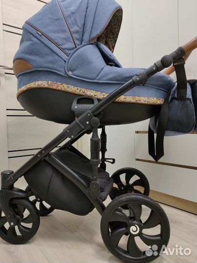 Коляска 3 в 1 Tutis Mimi Style