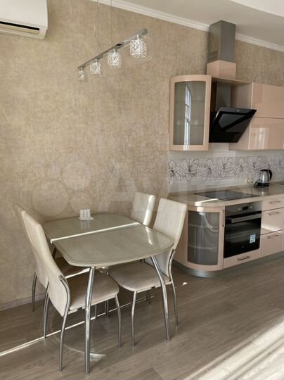 2-к. квартира, 58 м², 6/14 эт.