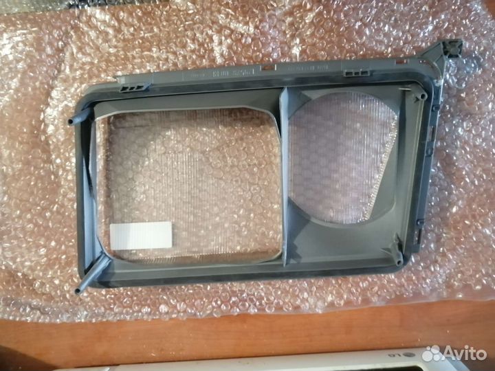 Стекло фары mercedes w124 A1248205666 Hella