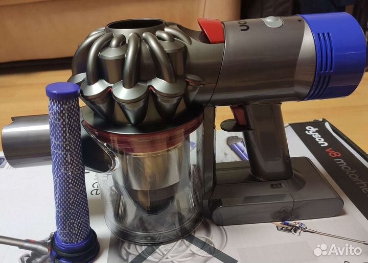 Dyson V8 Motorhead