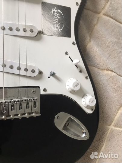 Электрогитара fender squier stratocaster