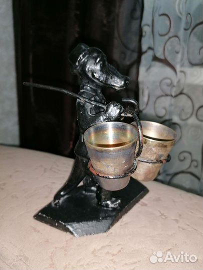 Статуэтка гена с чебурашкой