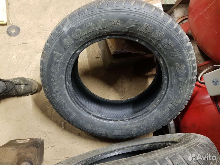 Gislaved Nord Frost III 215/60 R16