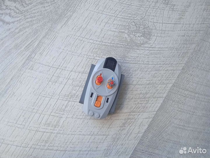 Lego technic скоростной вездеход на пульте