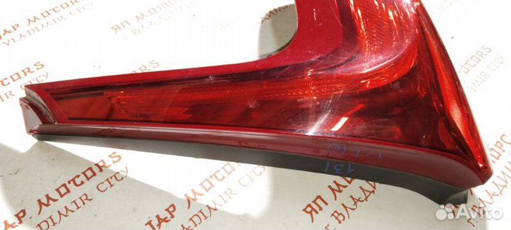 Фонарь задний правый Volvo V40 хетчбек B5204T9