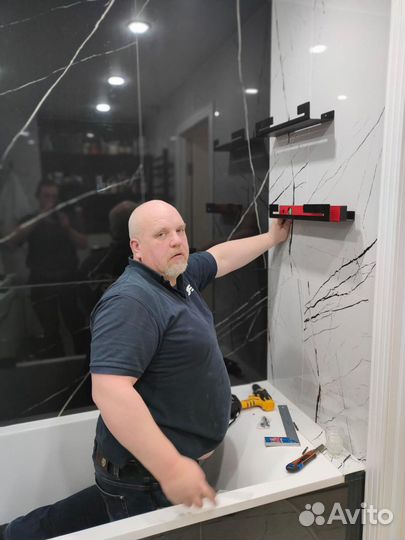 Сантехник. Установка и герметизация ванны