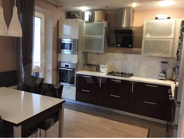 4-к. квартира, 97,6 м², 5/10 эт.