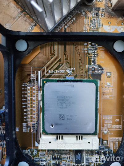 Мат. плата Asus P4S800 c процессором и памятью