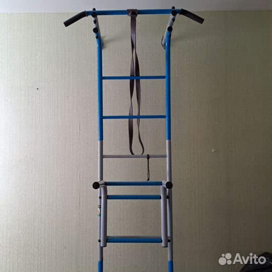 Шведская стенка с турником и брусьями